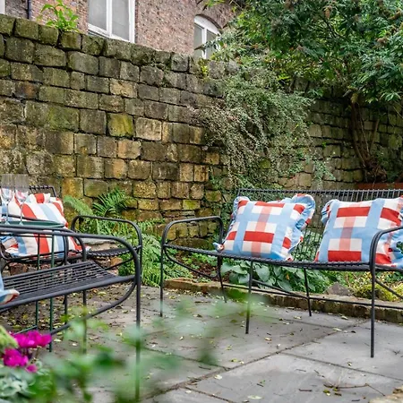 17 Trinity Lane * York
