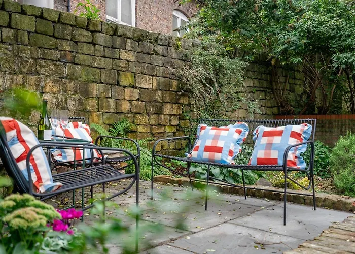 17 Trinity Lane * 요크